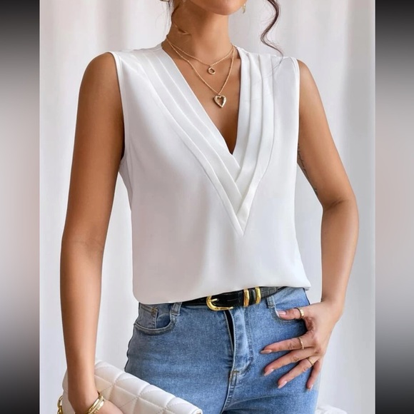 Luxe V neck blouse - Picture 14 of 15